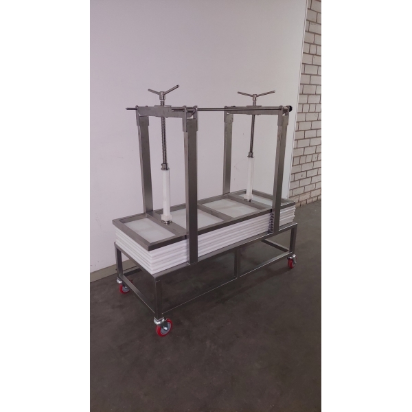 Meat press 7 plate (6)